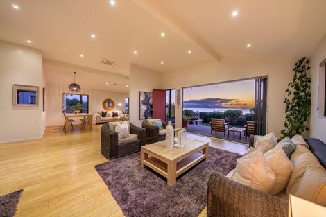 Photo of property in 43 Moana Road, Plimmerton, Porirua, 5026