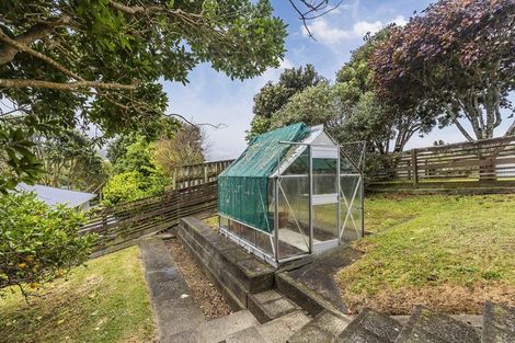 Photo of property in 22 Larsen Crescent, Tawa, Wellington, 5028