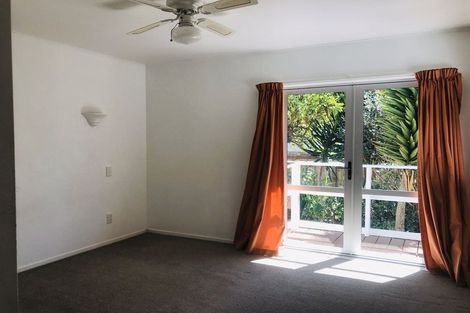 Photo of property in 13 Booralee Avenue, Botany Downs, Auckland, 2010
