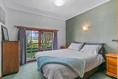 Photo of property in 389 Kawiu Road, Levin, 5510