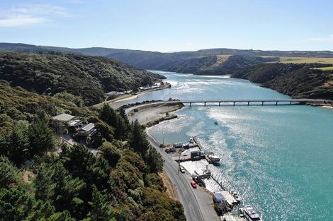 Photo of property in 3 Riverside Road, Taieri Mouth, 9091