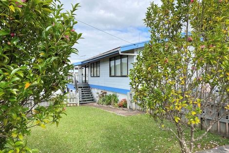 Photo of property in 1 Glenvar Road, Torbay, Auckland, 0630