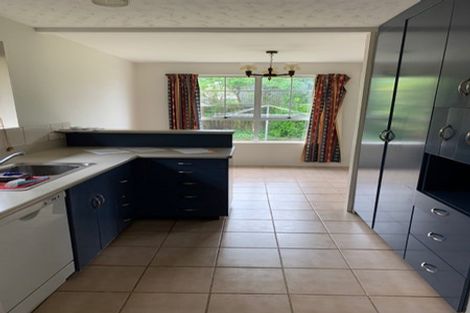 Photo of property in 17 Resolution Place, Bryndwr, Christchurch, 8053