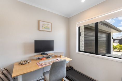 Photo of property in 21 Longstaff Drive, Bell Block, New Plymouth, 4312