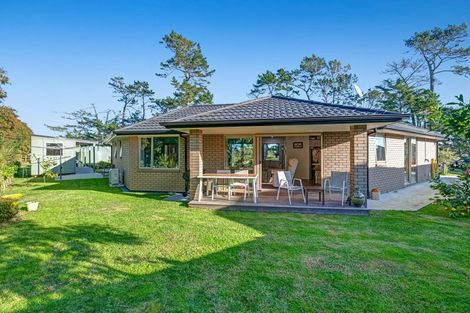 Photo of property in 30 Kawariki Road, Helensville, 0800