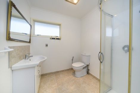 Photo of property in 1 Ayr Place, Hokowhitu, Palmerston North, 4410