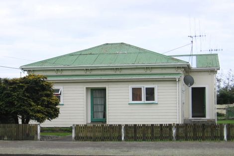 Photo of property in 24 Seddon Street, Levin, 5510