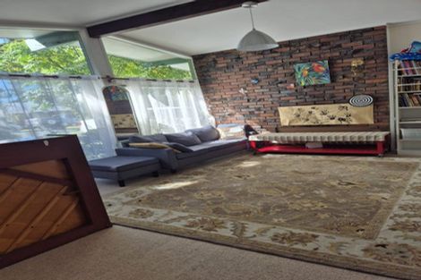 Photo of property in 6 Totara Grove, Hillcrest, Auckland, 0627