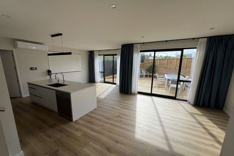 Photo of property in 14a September Place, Forrest Hill, Auckland, 0620