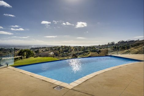 Photo of property in 245 Te Mata Peak Road, Havelock North, 4130
