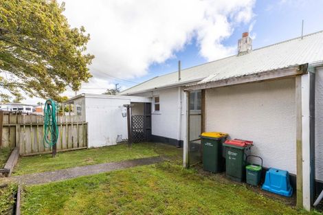 Photo of property in 129 Govett Avenue, Frankleigh Park, New Plymouth, 4310