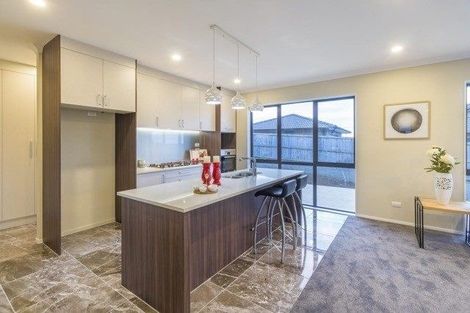 Photo of property in 8 Judith Anne Drive, Pukekohe, 2120