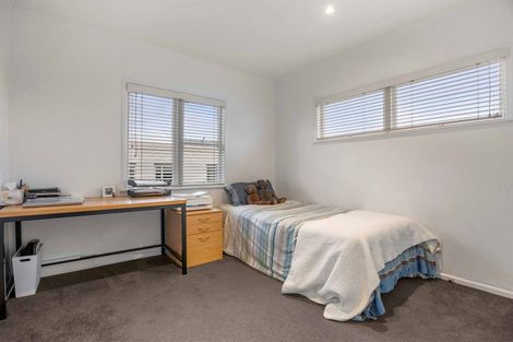 Photo of property in 84 Marine Parade, Mellons Bay, Auckland, 2014