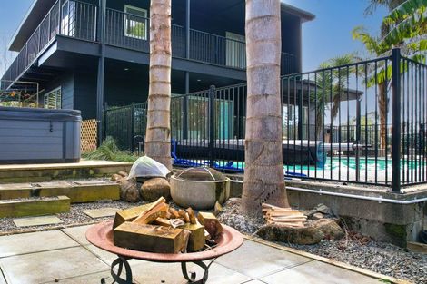 Photo of property in 41 Kemp Road, Kerikeri, 0230