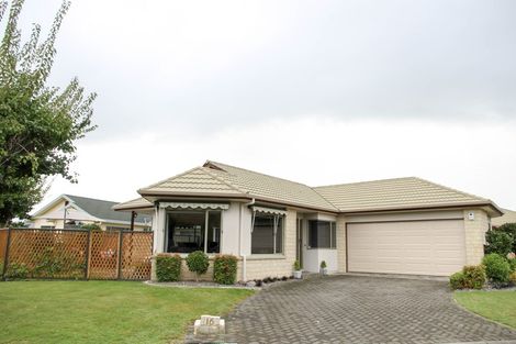 Photo of property in 16 Claridge Place, Taradale, Napier, 4112