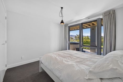 Photo of property in 11 Kaioruru Lane, Charteris Bay, Lyttelton, 8971