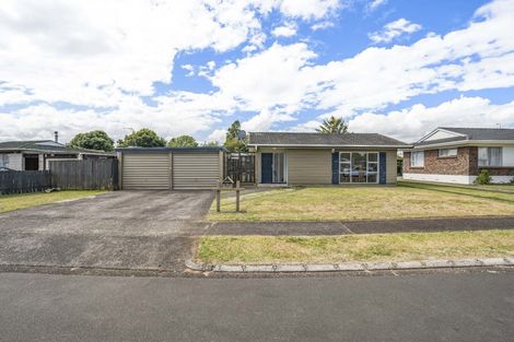 Photo of property in 7 Glengowan Place, Conifer Grove, Takanini, 2112