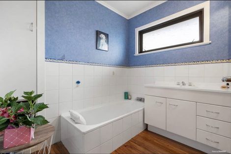 Photo of property in 18 Royal Road, Massey, Auckland, 0614