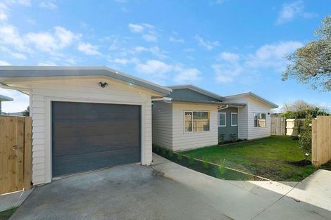 Photo of property in 398 Main Road, Huapai, Kumeu, 0810