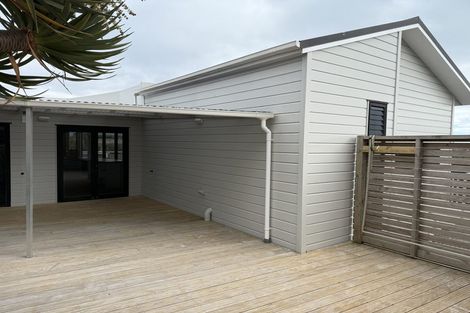 Photo of property in 15 Campion Road, Waikanae Beach, Waikanae, 5036