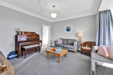 Photo of property in 45 Vogel Street, Hawera, 4610