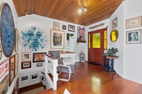 Photo of property in 75 Morley Street, New Plymouth, 4310