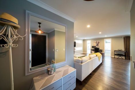 Photo of property in 4 Terli Way, Glen Avon, New Plymouth, 4312