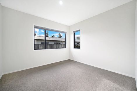 Photo of property in 3 Mill Grove, Riverhead, 0820