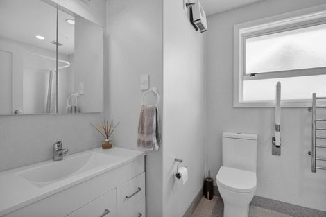 Photo of property in 16 Plympton Street, Brooklands, New Plymouth, 4310