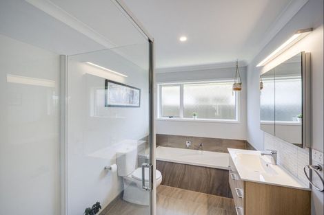 Photo of property in 26 Hurunui Drive, Te Awa, Napier, 4110