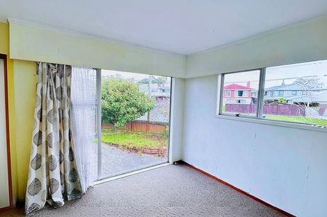 Photo of property in 54 Colwill Road, Massey, Auckland, 0614