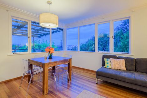 Photo of property in 8 Hoskins Avenue, Hillsborough, Auckland, 1042
