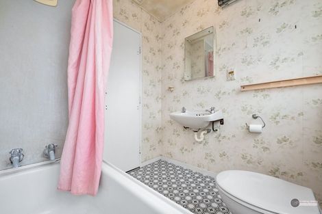 Photo of property in 11 Panorama Grove, Harbour View, Lower Hutt, 5010