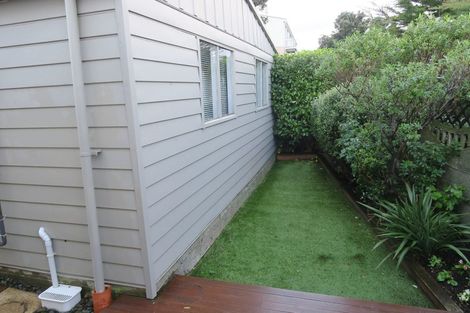 Photo of property in 36 Duchess Place, Maupuia, Wellington, 6022