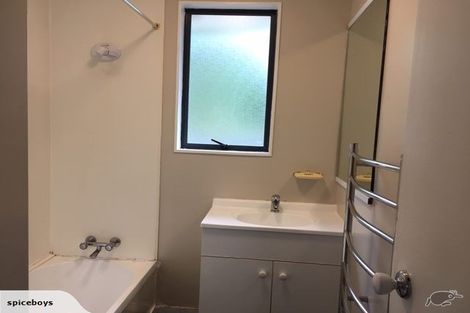 Photo of property in 24a Justin Place, Te Atatu Peninsula, Auckland, 0610