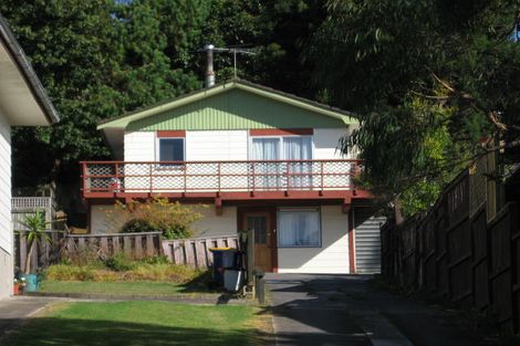 Photo of property in 1/88 Awaruku Road, Torbay, Auckland, 0630