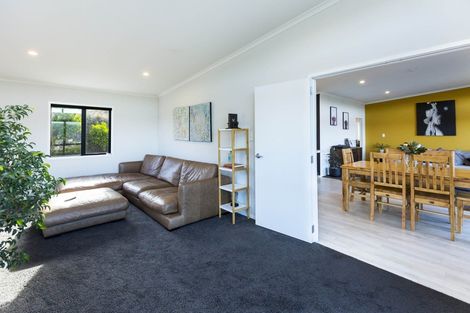 Photo of property in 51 Percy Kinsman Crescent, Riverstone Terraces, Upper Hutt, 5018