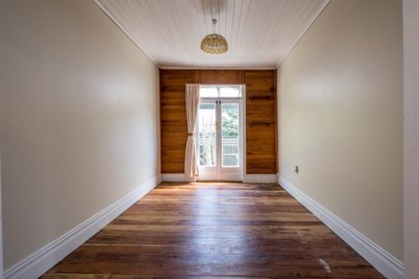 Photo of property in 41 Durham Street, Picton, 7220