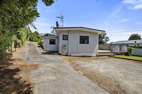 Photo of property in 65 Seaview Road, Marfell, New Plymouth, 4310