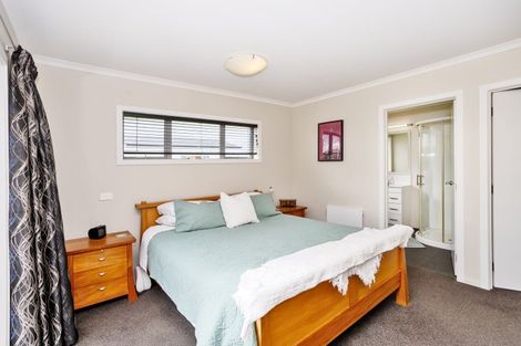 Photo of property in 21 Sunrise Drive, Seaward Bush, Invercargill, 9812