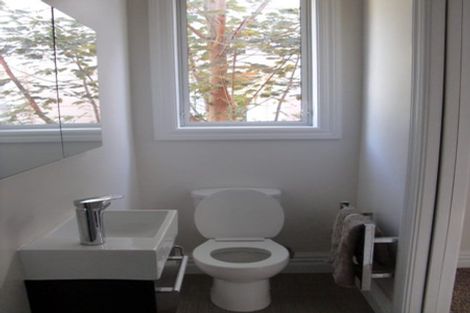 Photo of property in 26 Rangiora Avenue, Kaiwharawhara, Wellington, 6035