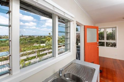 Photo of property in 36 Sunny Brae Crescent, Westmere, Auckland, 1022