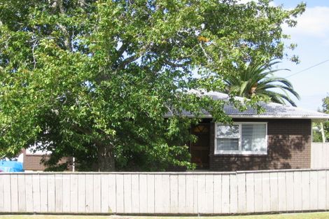 Photo of property in 11 Japonica Drive, Beach Haven, Auckland, 0626