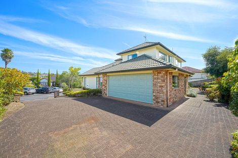 Photo of property in 2/2 Hobie Court, West Harbour, Auckland, 0618