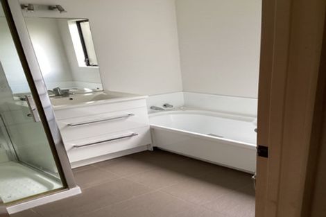 Photo of property in 3/13 Aorangi Place, Birkenhead, Auckland, 0626