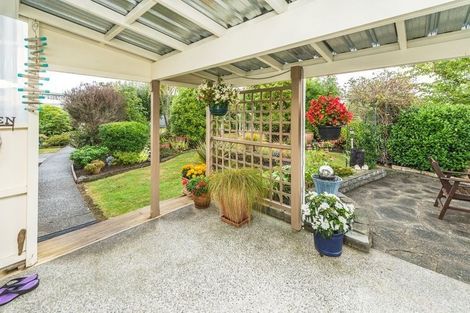 Photo of property in 15 Oaklea Avenue, Marton, 4710