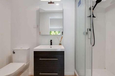 Photo of property in 6 Lancelot Road, Orewa, 0931