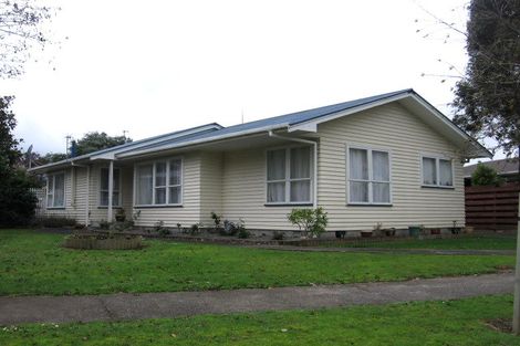 Photo of property in 21 Acacia Street, Kelvin Grove, Palmerston North, 4414