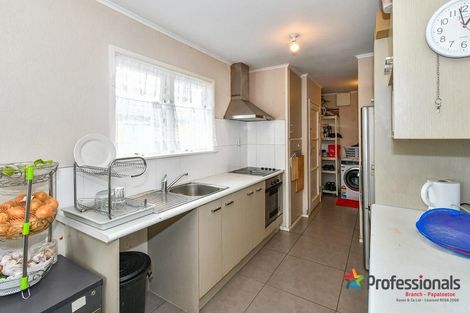 Photo of property in 25 Lachlan Place, Favona, Auckland, 2024