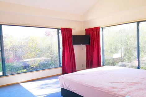 Photo of property in 2 Renoir Lane, Ilam, Christchurch, 8041